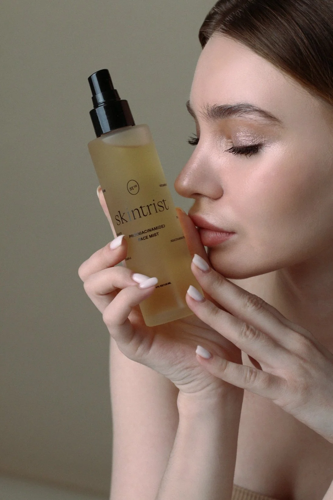 Pro(Niacinamide) Skin Renewal Mist — SKINTRIST